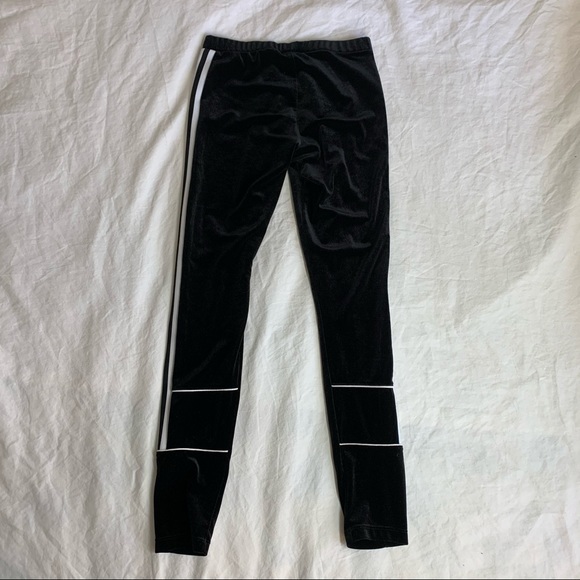 Velvety Adidas Leggings - Picture 6 of 10